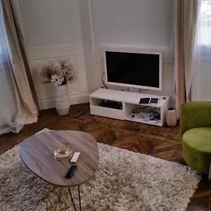 A 2 Pas Du Parlement - 55m2 - 2 Appartement